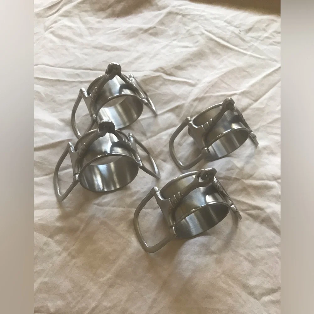 Williams Sonoma Stirrup Napkin Rings - Matte Silver/Pewter finish